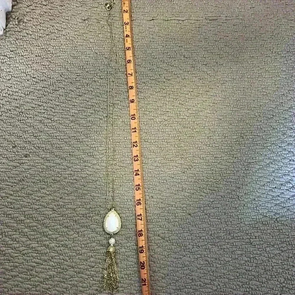 Lilly pulitzer necklace gold and white long chain - Picture 6 of 6